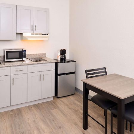 Econo Lodge Inn & Suites Port Arthur Near Sabine Pass Екстериор снимка