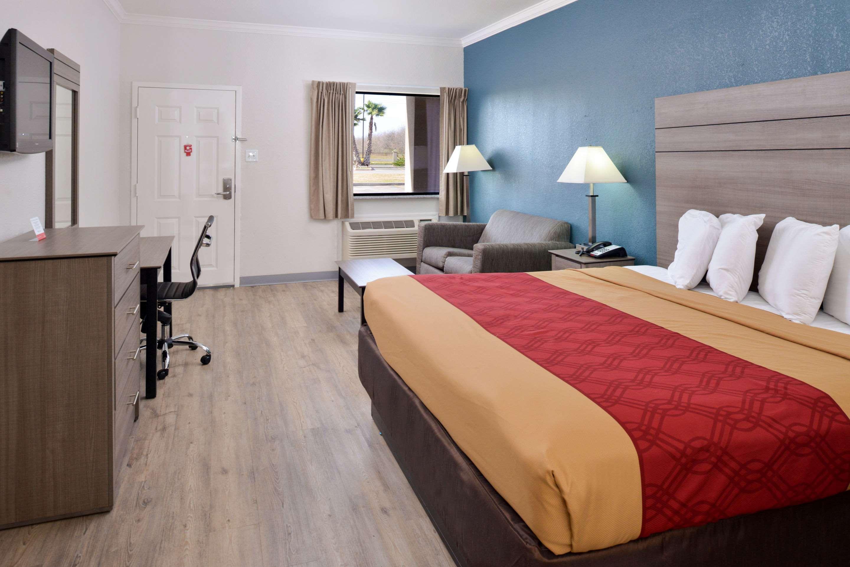 Econo Lodge Inn & Suites Port Arthur Near Sabine Pass Екстериор снимка