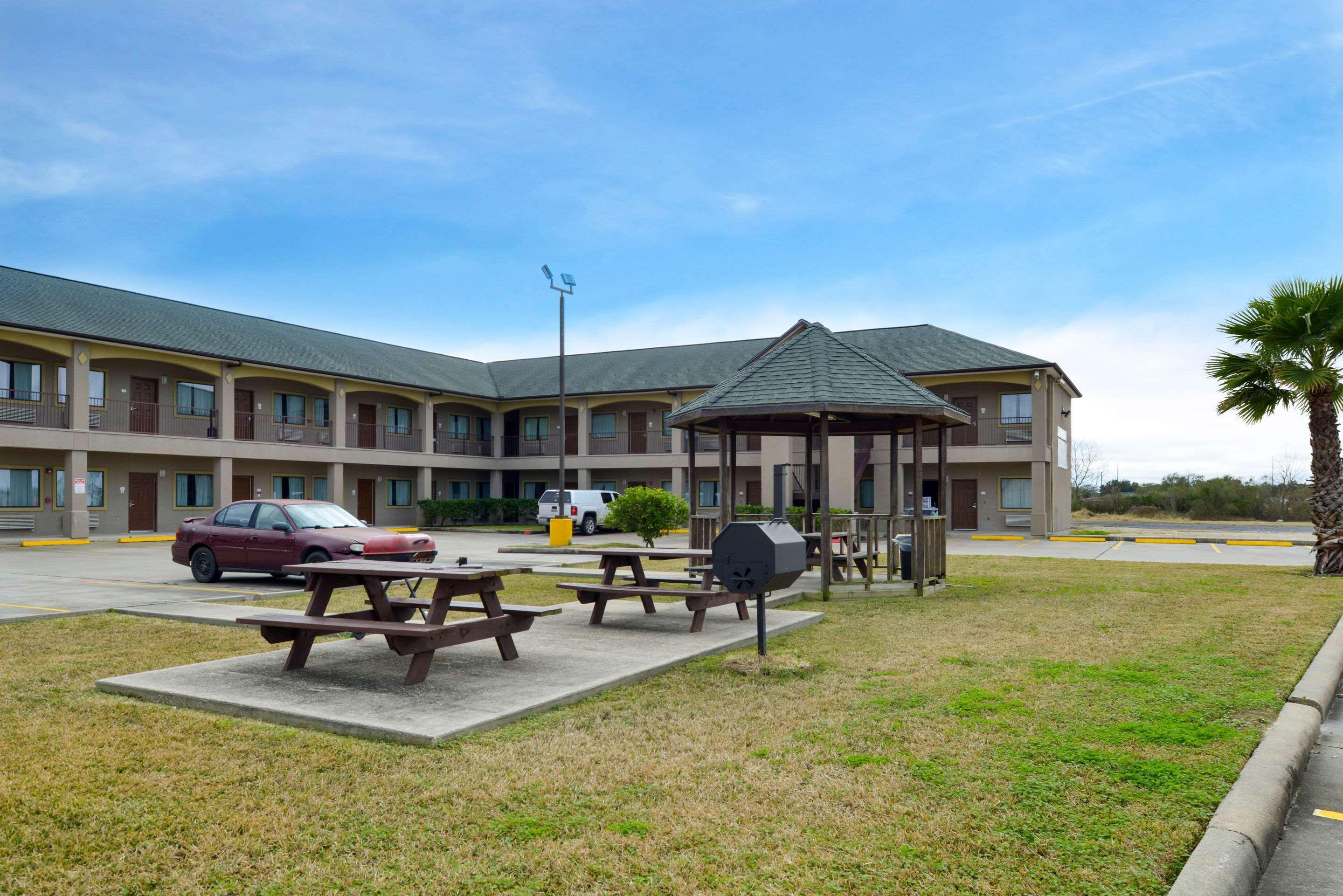 Econo Lodge Inn & Suites Port Arthur Near Sabine Pass Екстериор снимка